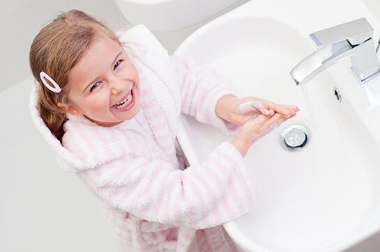 Para se proteger da infecção por vermes, você deve lavar as mãos